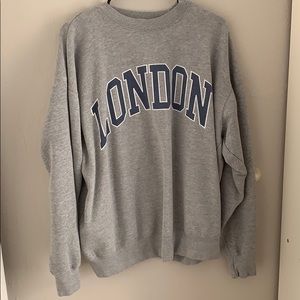 One size gray London sweatshirt